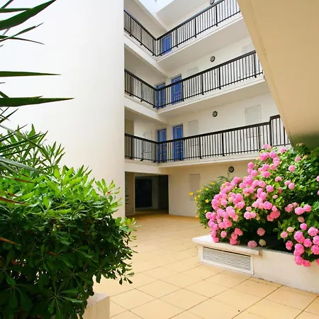 Apartment Du Golf - En Rez De Jardin Secteur Golf Mae-1124